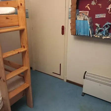 Eenpersoonskamer Met Gezamenlijk Gebruik Badkamer En Toilet