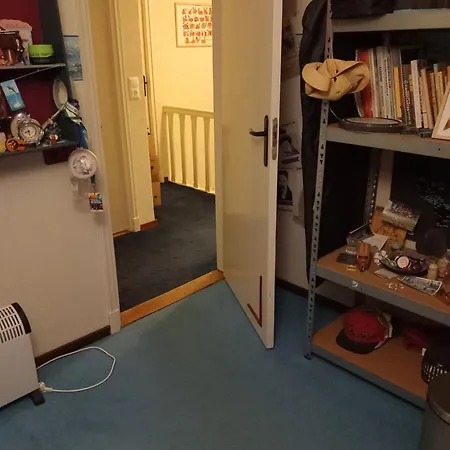 Eenpersoonskamer Met Gezamenlijk Gebruik Badkamer En Toilet Bed and breakfast 3*