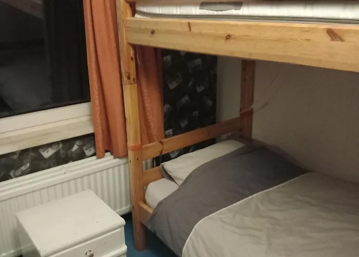 Eenpersoonskamer Met Gezamenlijk Gebruik Badkamer En Toilet 3*