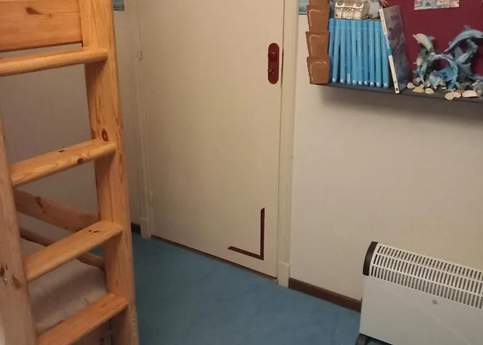 Eenpersoonskamer Met Gezamenlijk Gebruik Badkamer En Toilet